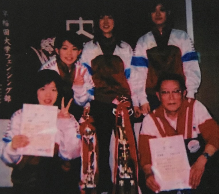2005年、大学王座決定戦で女子はフルーレ優勝、 エペ準優勝を成し遂げた